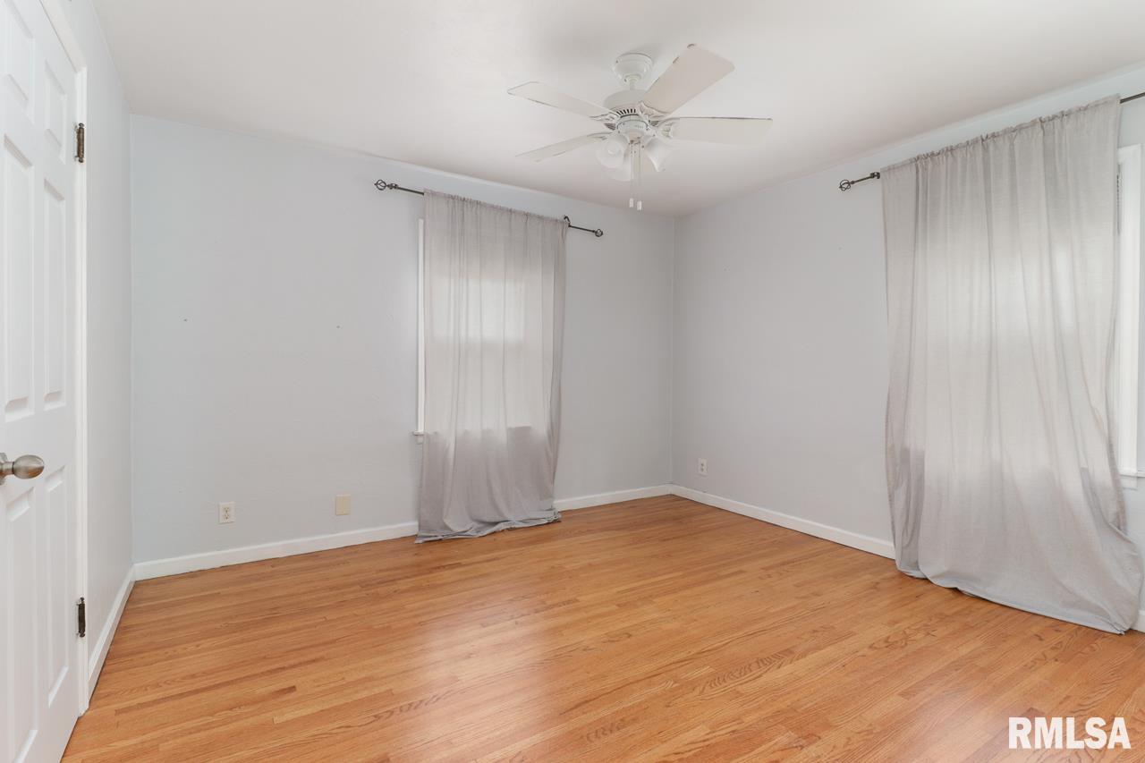 504 Spring Street Washington, IL 61571 - Photo 11 of 32 Gallery Image 11