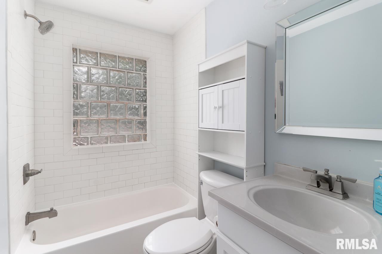 504 Spring Street Washington, IL 61571 - Photo 22 of 32 Gallery Image 22