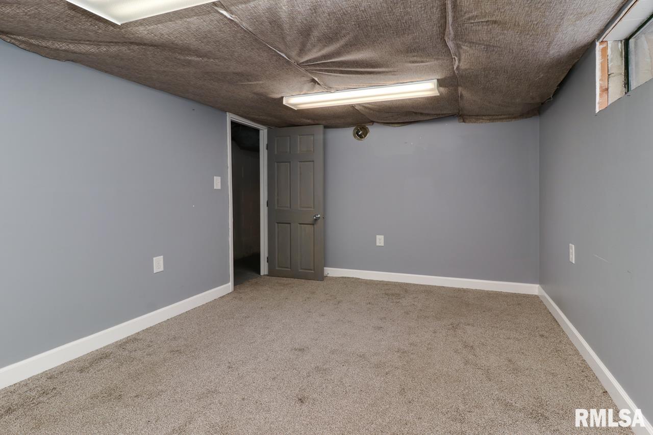504 Spring Street Washington, IL 61571 - Photo 26 of 32 Gallery Image 26