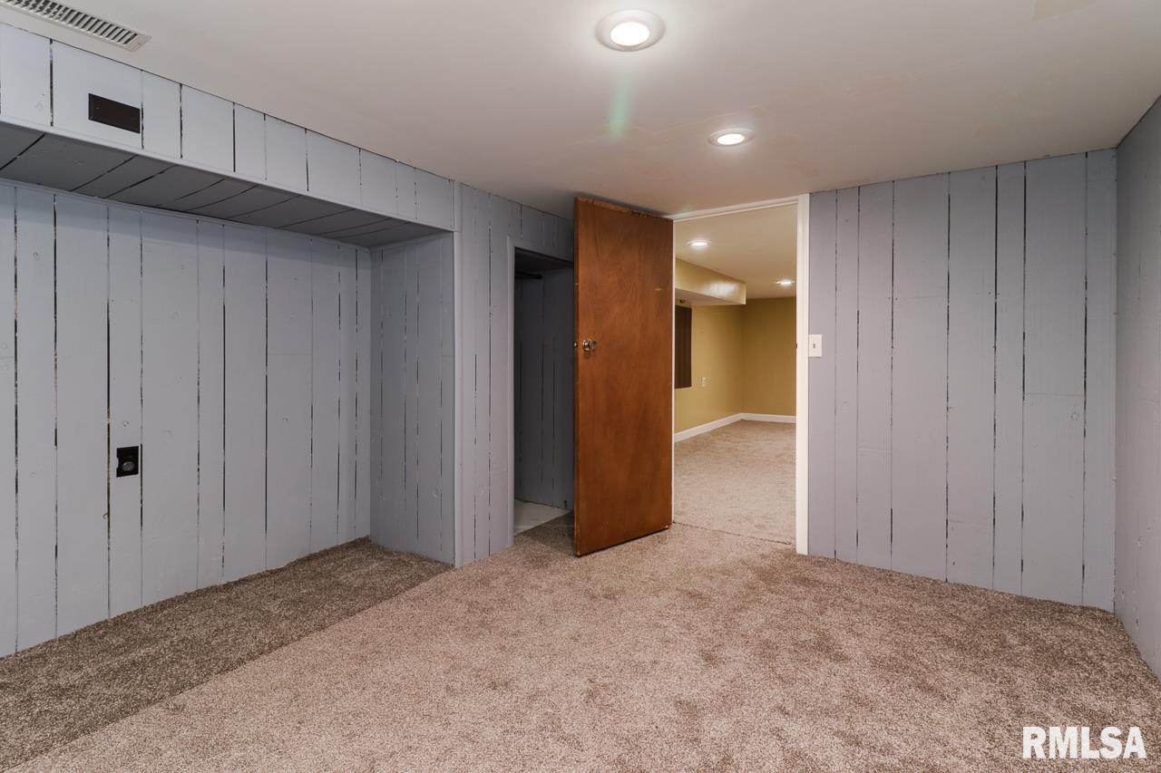 504 Spring Street Washington, IL 61571 - Photo 29 of 32 Gallery Image 29