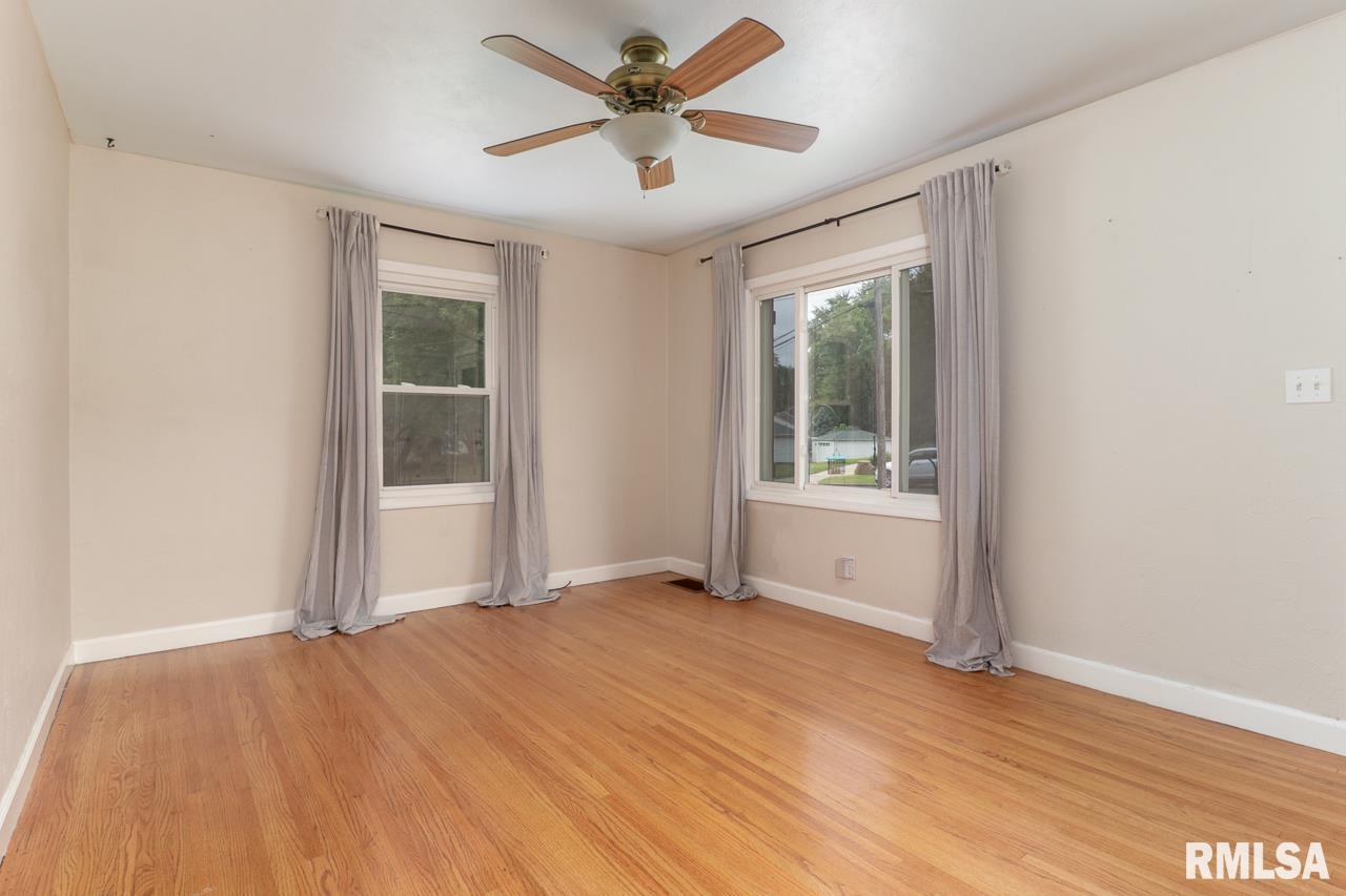 504 Spring Street Washington, IL 61571 - Photo 8 of 32 Gallery Image 8