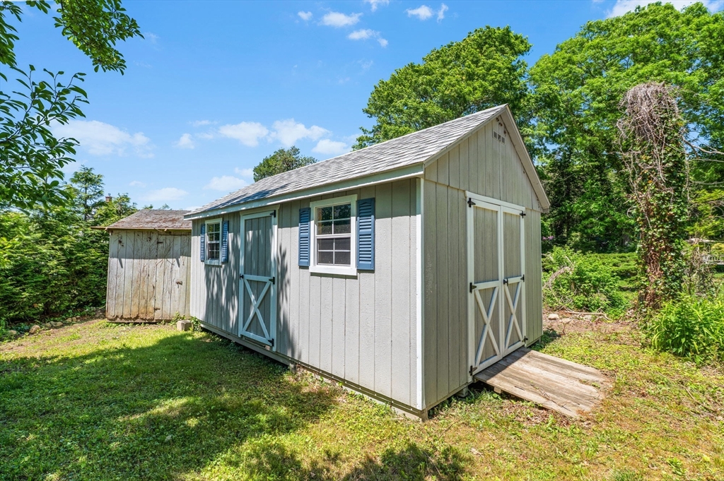 20 Quaker Road Falmouth, MA 02540 - Photo 7 of 38