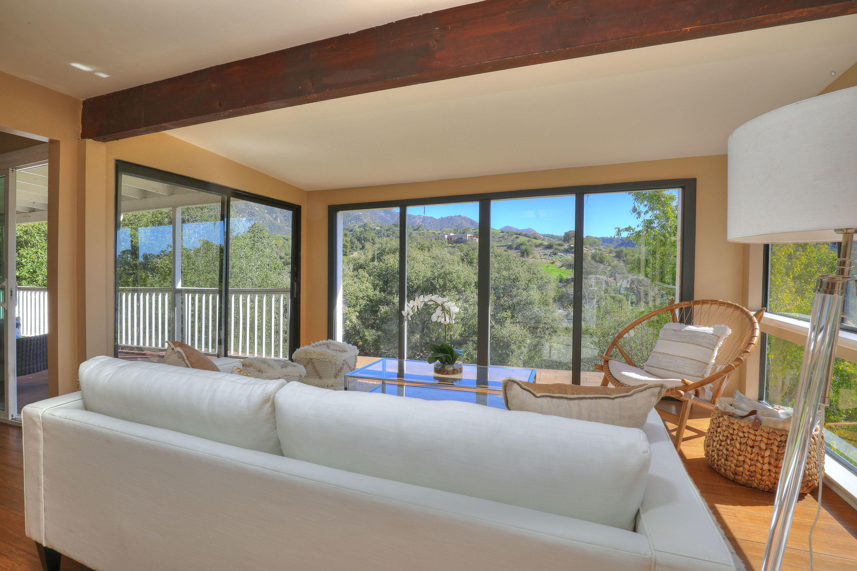 1130 Tunnel Road Santa Barbara, CA 93105 - Photo 10 of 30 Family Room