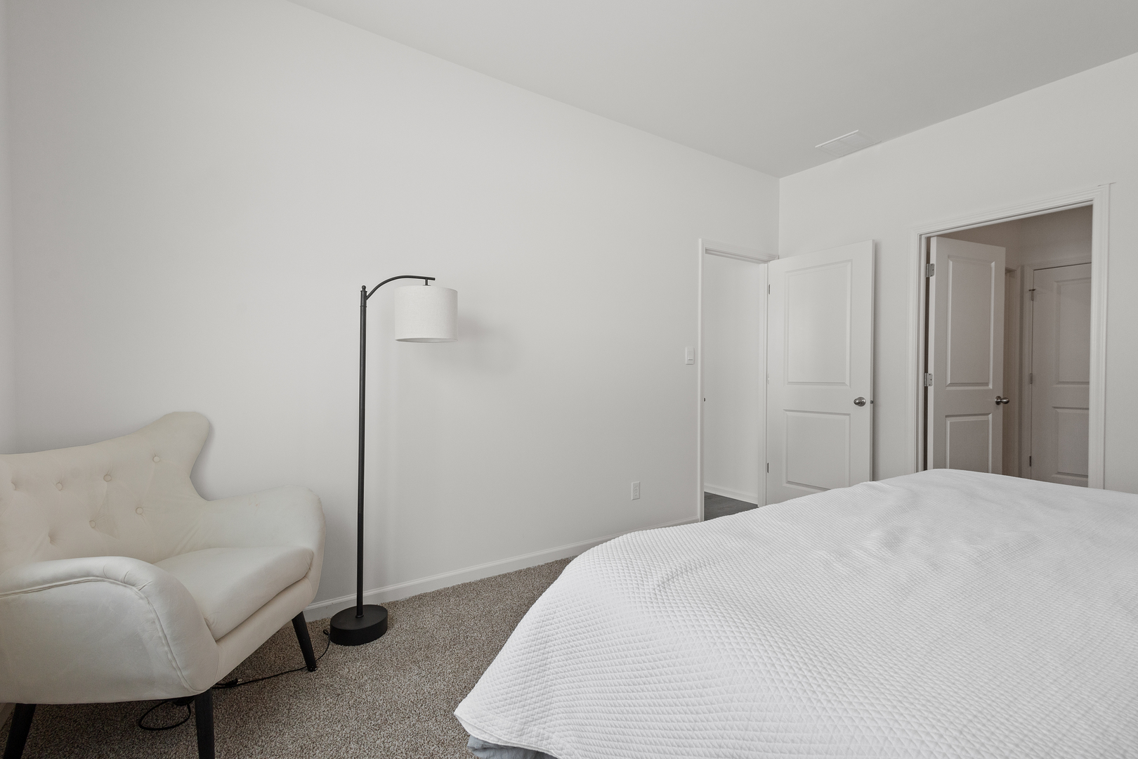 2913 Old Castle Road Joliet, IL 60435 - Photo 28 of 28 Gallery Image 28