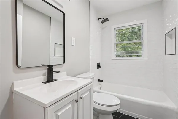 $1,950 | 172 Meador Way Southeast, Atlanta, GA 30315