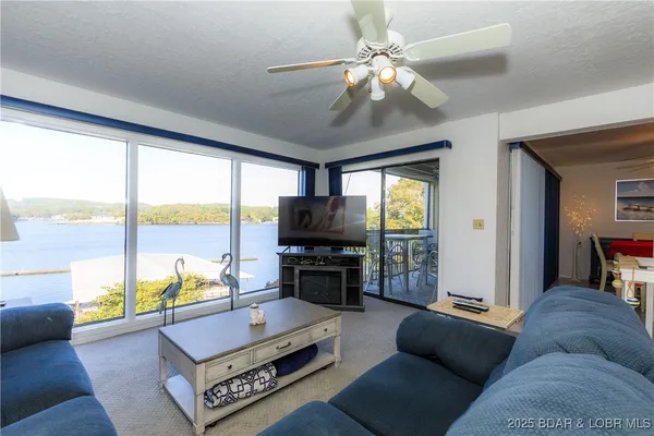 $349,900 | 2500 Bay Point Lane, Unit 122, Osage Beach, MO 65065