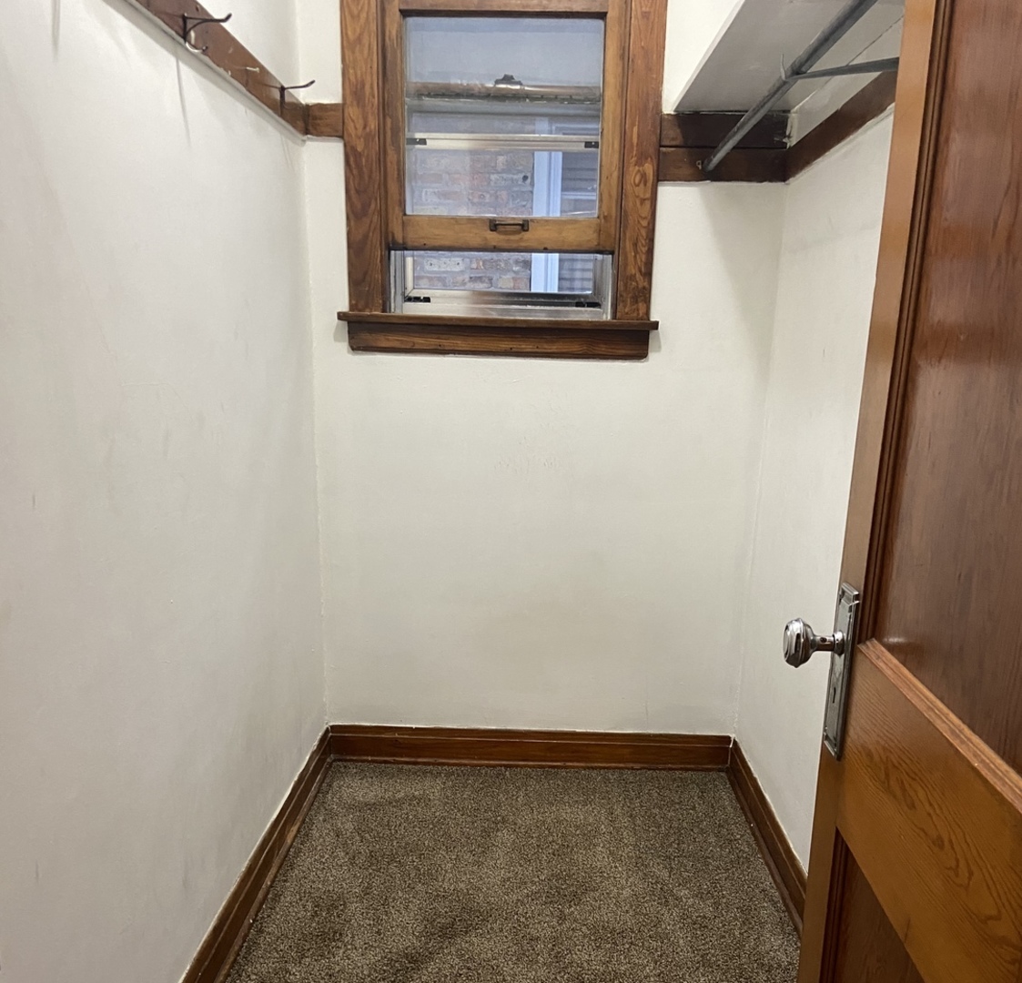 4818 South Springfield Avenue Chicago, IL 60632 - Photo 11 of 36 a view of a small room