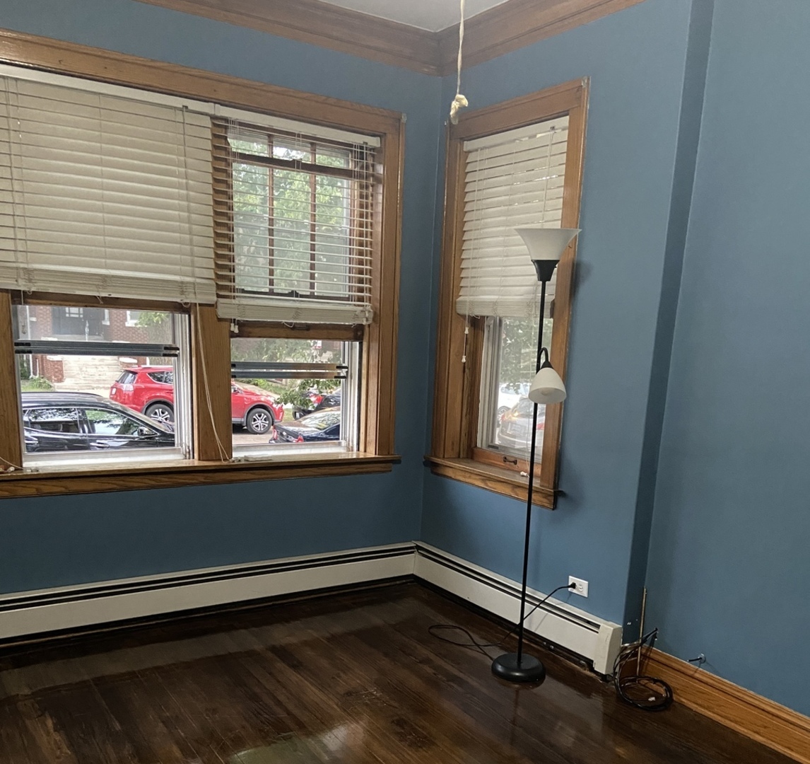 4818 South Springfield Avenue Chicago, IL 60632 - Photo 23 of 36 a view of room with window