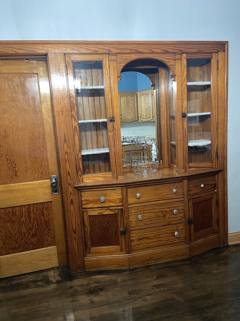 4818 South Springfield Avenue Chicago, IL 60632 - Photo 25 of 36 a view of walk in closet
