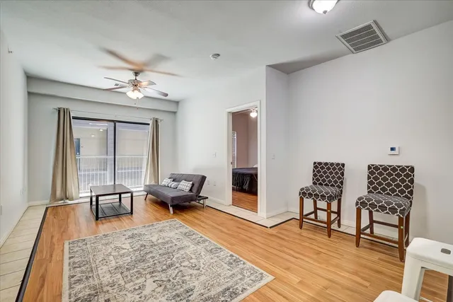 $2,495 | 2515 Pearl Street, Unit 210, Austin, TX 78705