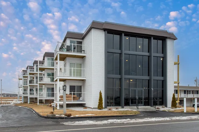 $2,000 | 493 Ocean Boulevard, Unit 22, Hampton, NH 03842
