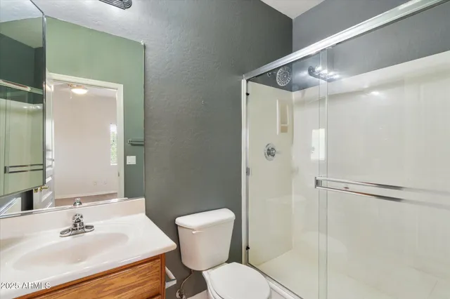 $2,250 | 2019 East Campbell Avenue, Unit 125, Phoenix, AZ 85016