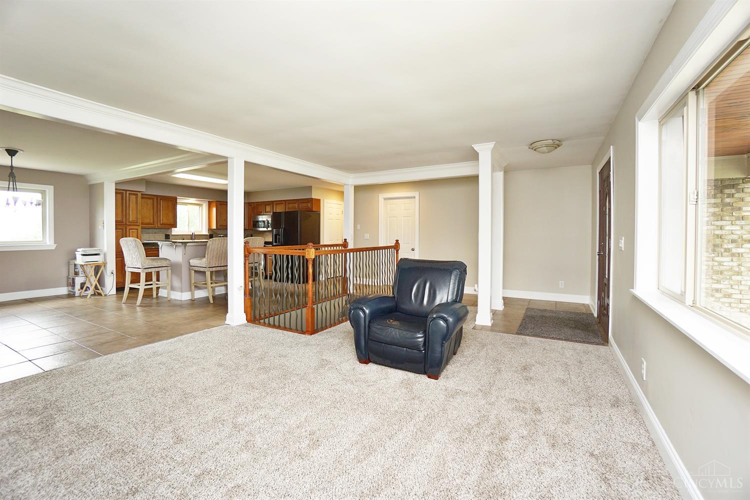 8129 West Chester Road West Chester, OH 45241 - Photo 4 of 31 Gallery Image 4