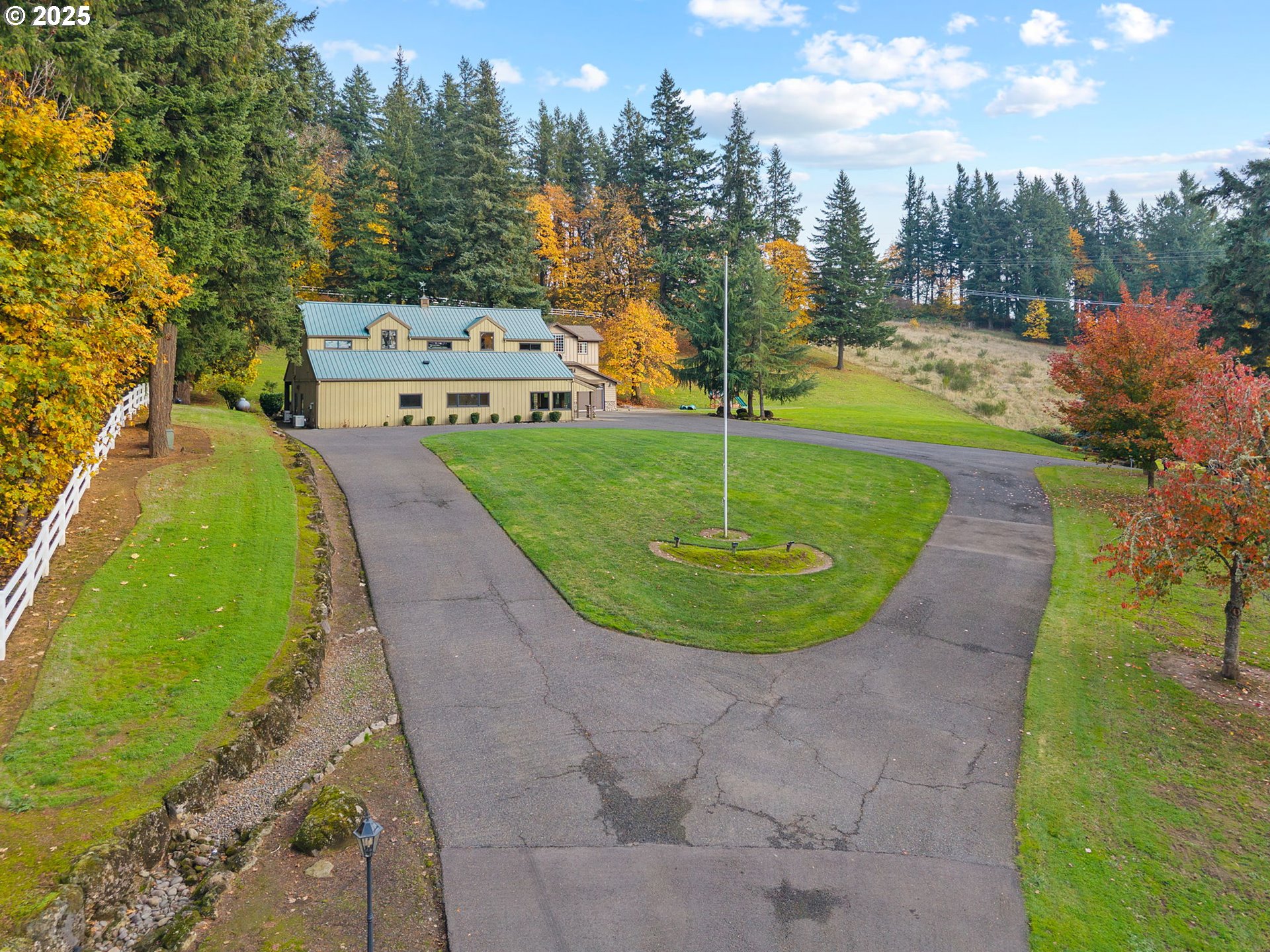 27940 Southwest Mountain Road West Linn, OR 97068 - Photo 12 of 42