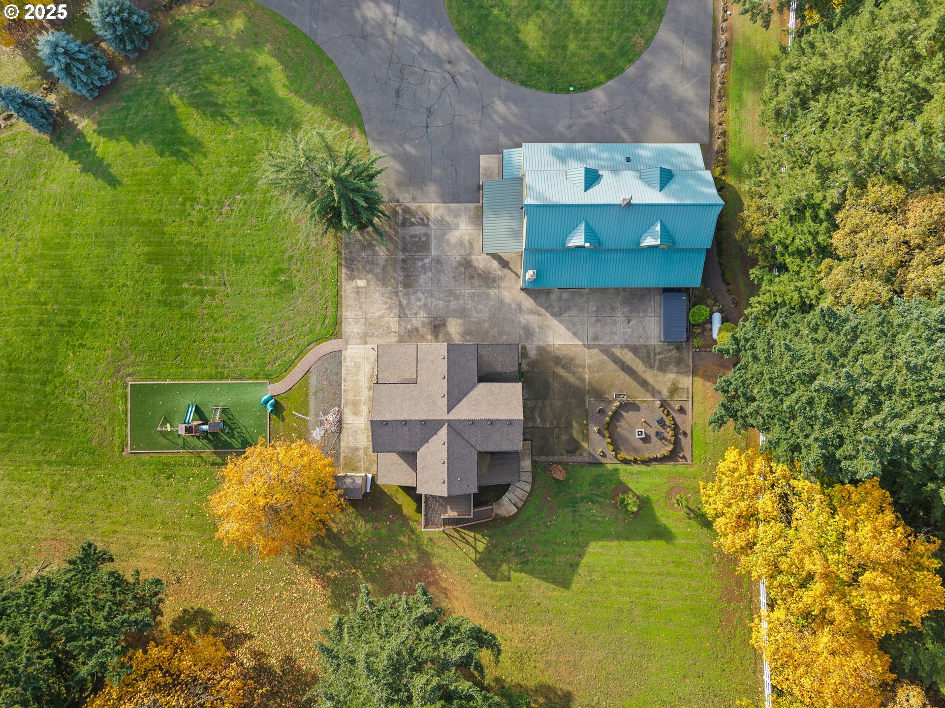 27940 Southwest Mountain Road West Linn, OR 97068 - Photo 31 of 42