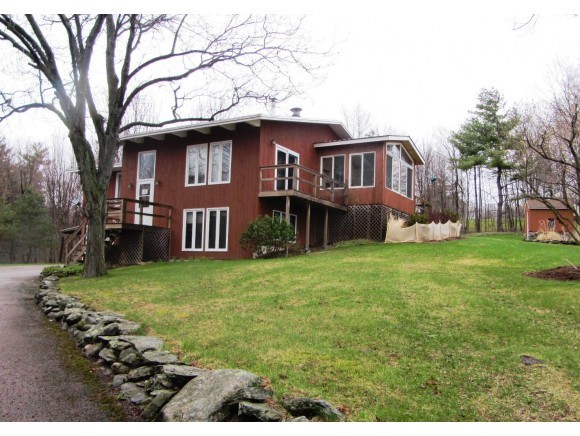 387 Oak Knoll Road Williston, VT 05495 - Photo 1 of 1