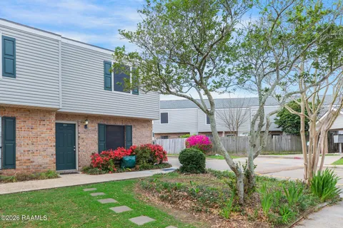 $103,000 | 100 Winchester Drive, Unit 201, Lafayette, LA 70506
