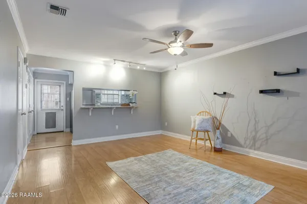 $103,000 | 100 Winchester Drive, Unit 201, Lafayette, LA 70506