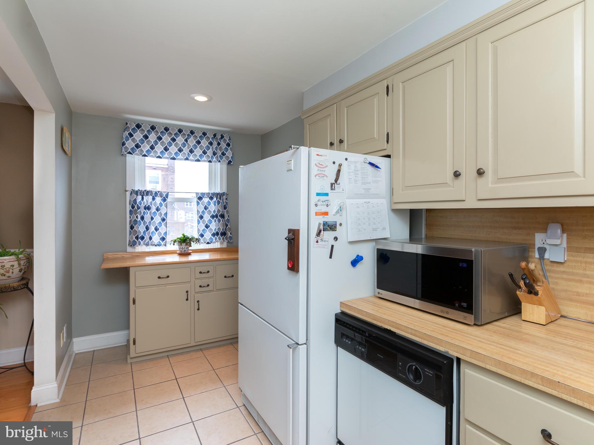 2254 Dermond Avenue Upper Darby, PA 19082 - Photo 11 of 18