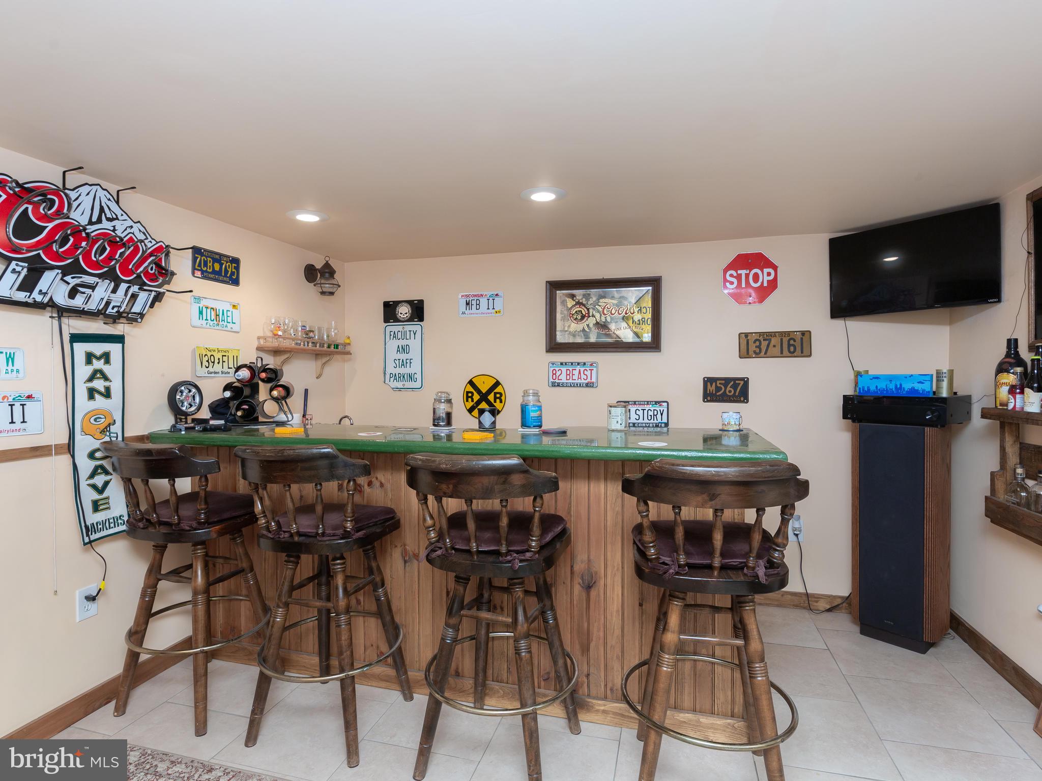 2254 Dermond Avenue Upper Darby, PA 19082 - Photo 15 of 18