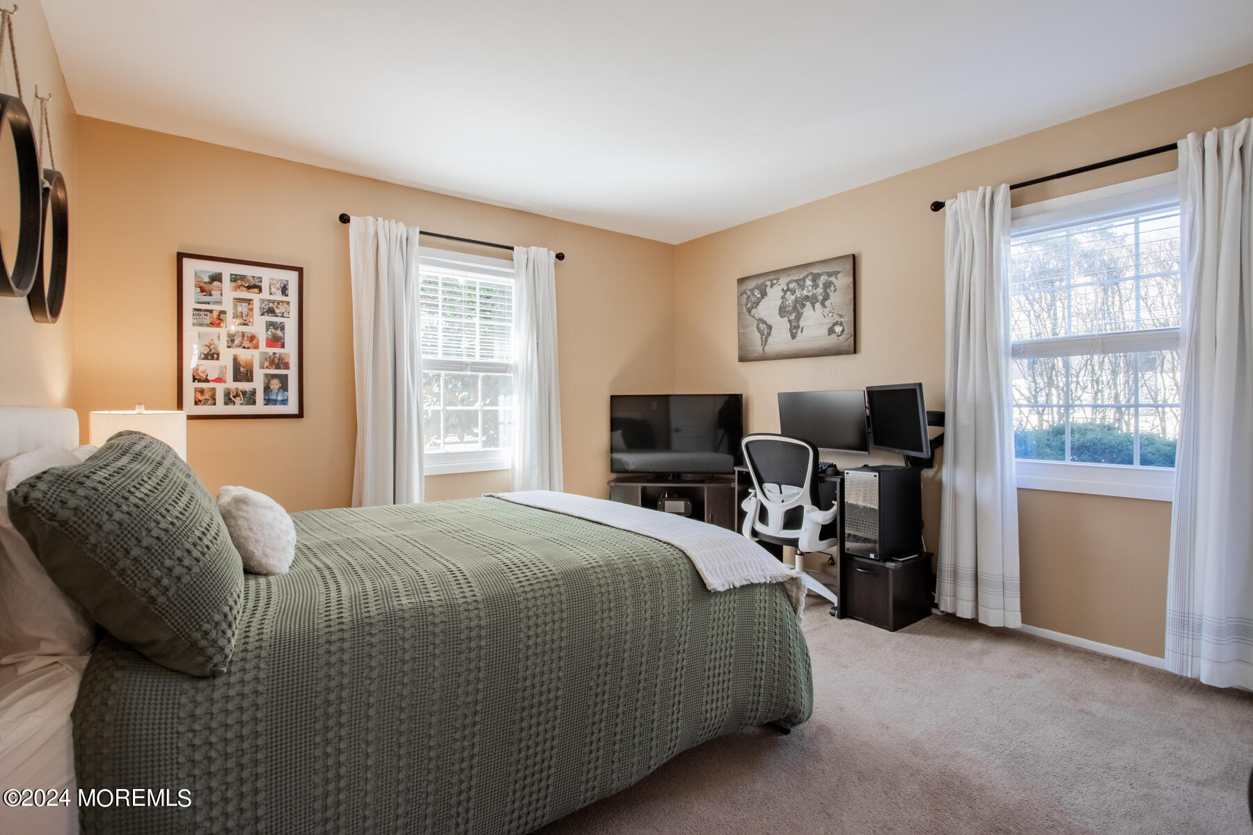 179 Van Brackle Road Aberdeen, NJ 07747 - Photo 11 of 23 1st Floor Bedroom