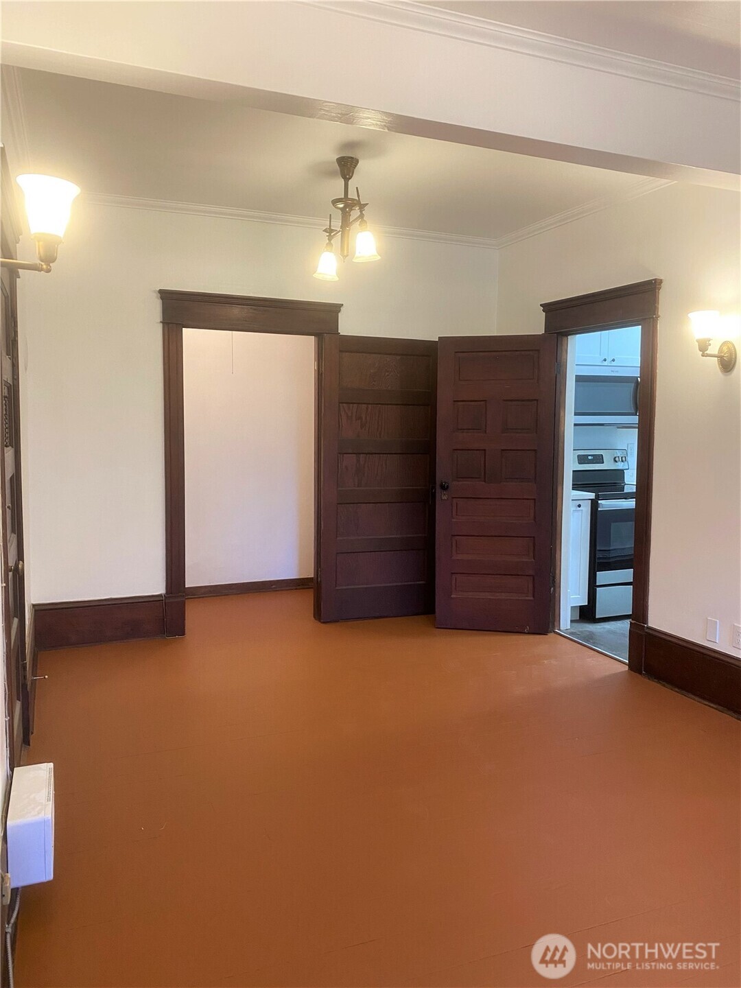 3722 Oakes Avenue Everett, WA 98201 - Photo 6 of 27 a view of an empty room with closet