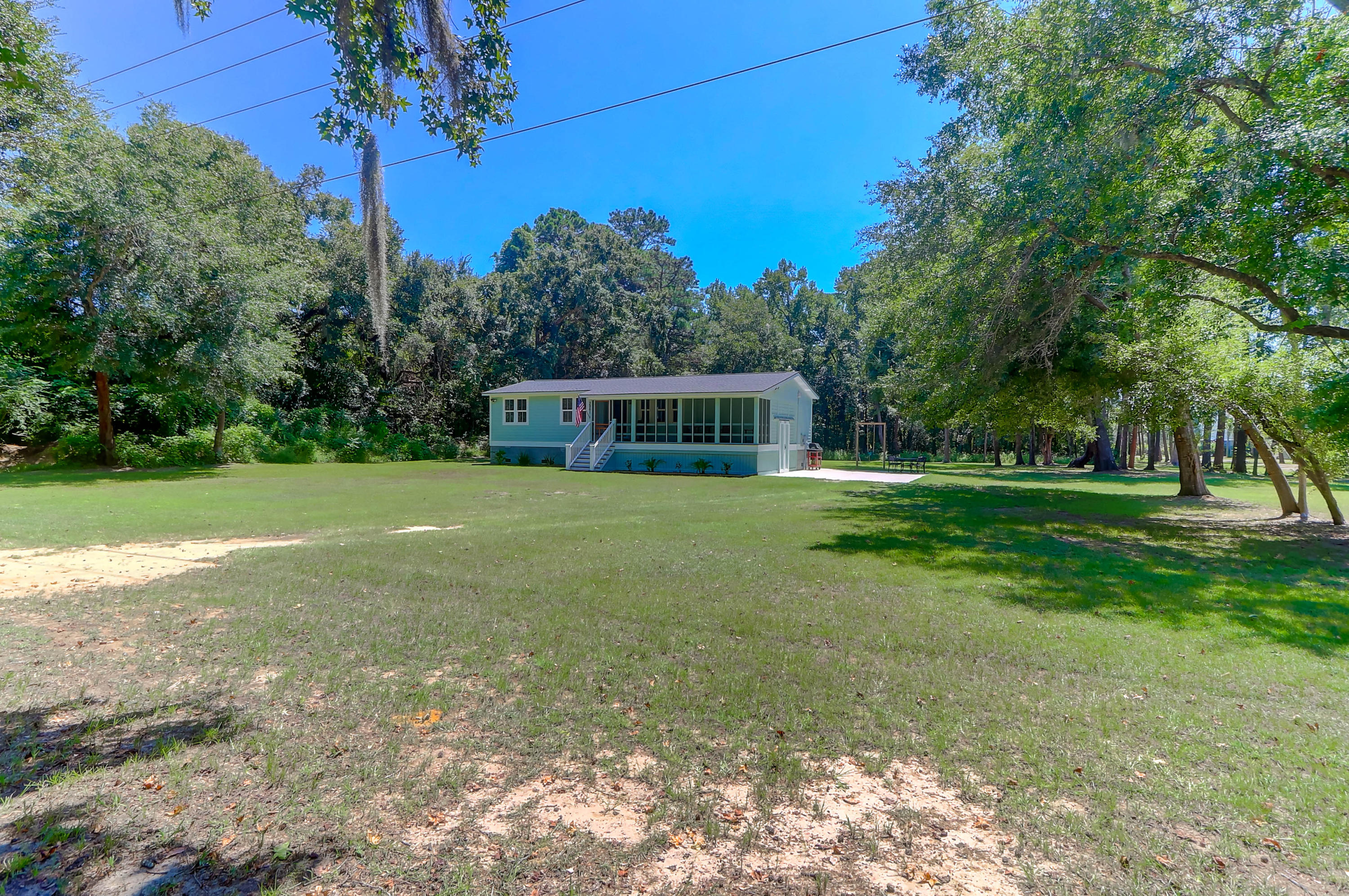 3961 River Road Johns Island, SC 29455 - Photo 3 of 27 Front Yard
