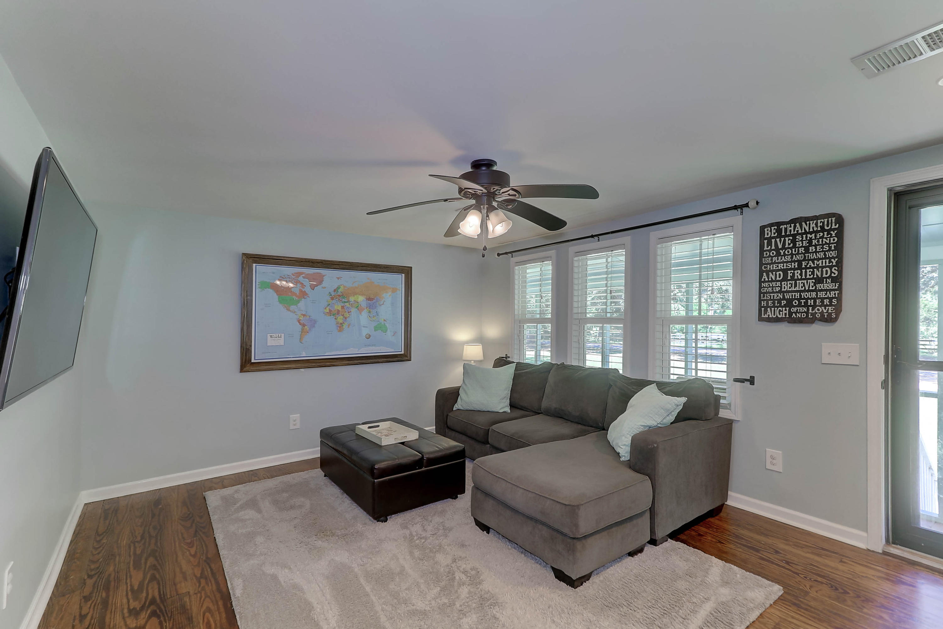 3961 River Road Johns Island, SC 29455 - Photo 6 of 27 Living Room