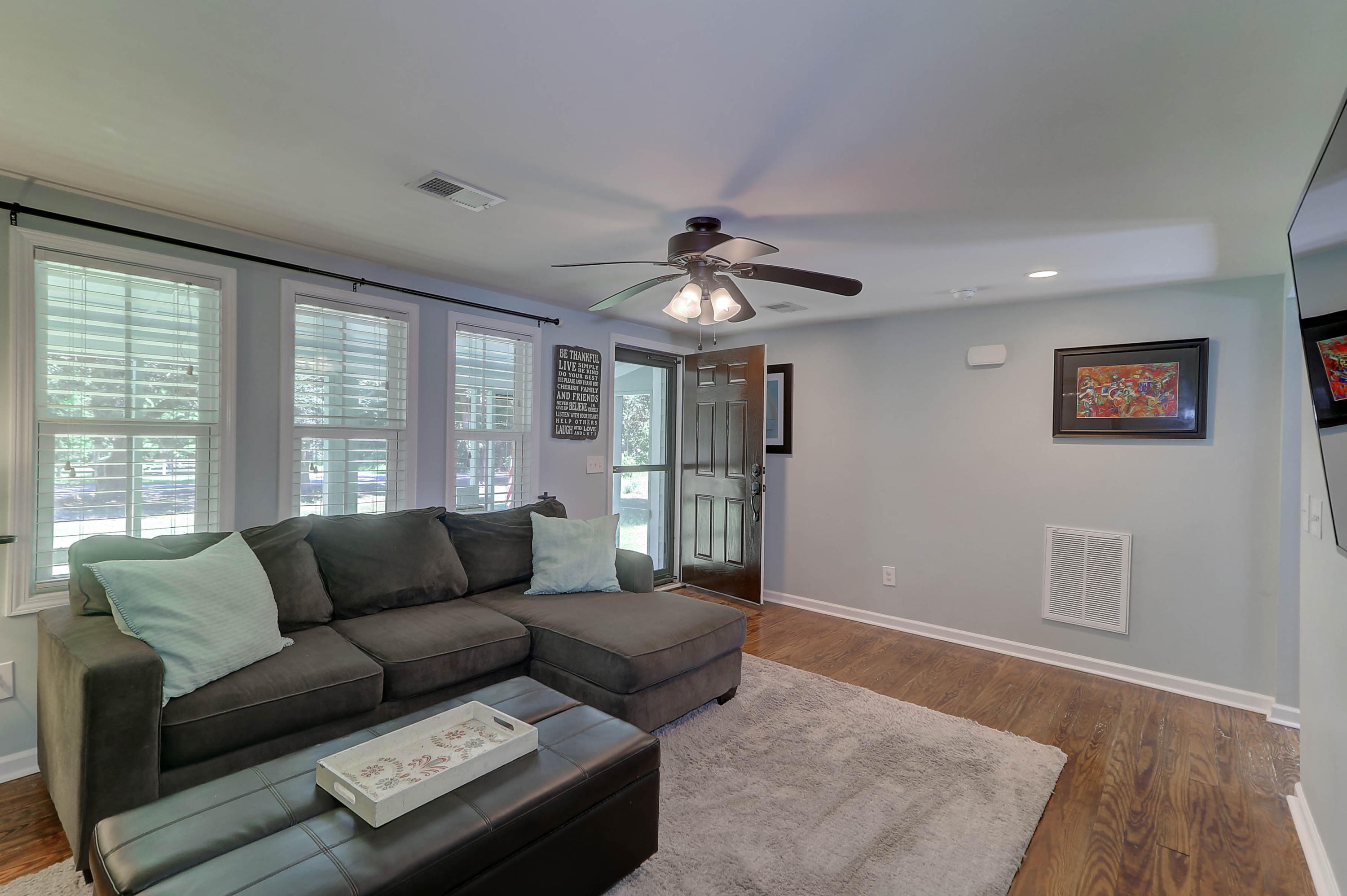 3961 River Road Johns Island, SC 29455 - Photo 7 of 27 Living Room