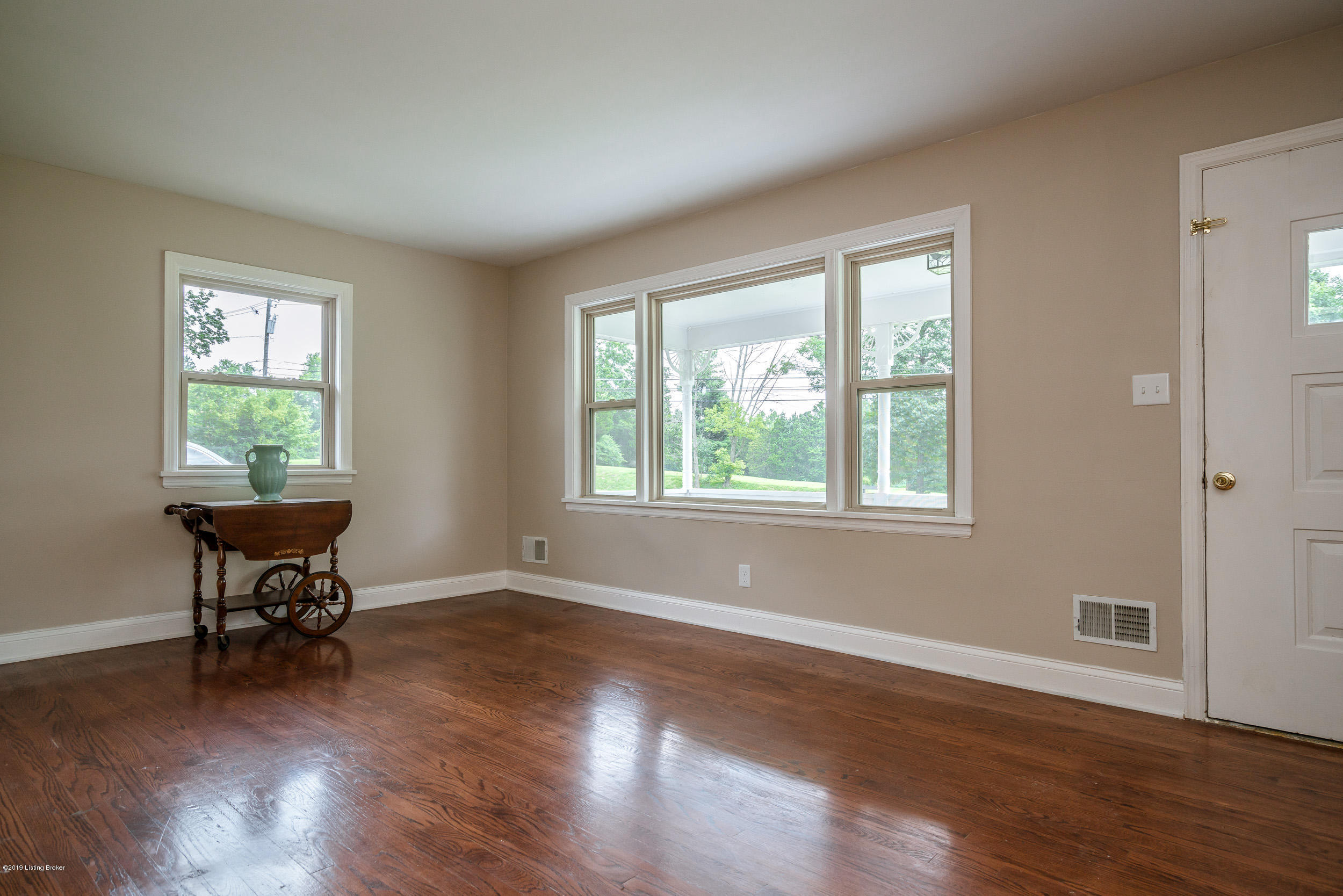 5804 Billtown Road Louisville, KY 40299 - Photo 10 of 54 5804 Billtown Rd-26