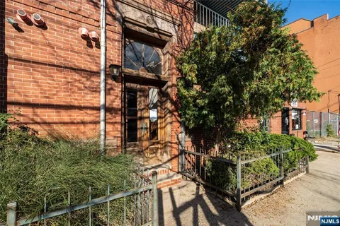 $599,900 | 278 Monmouth Street, Unit 201, Jersey City, NJ 07302