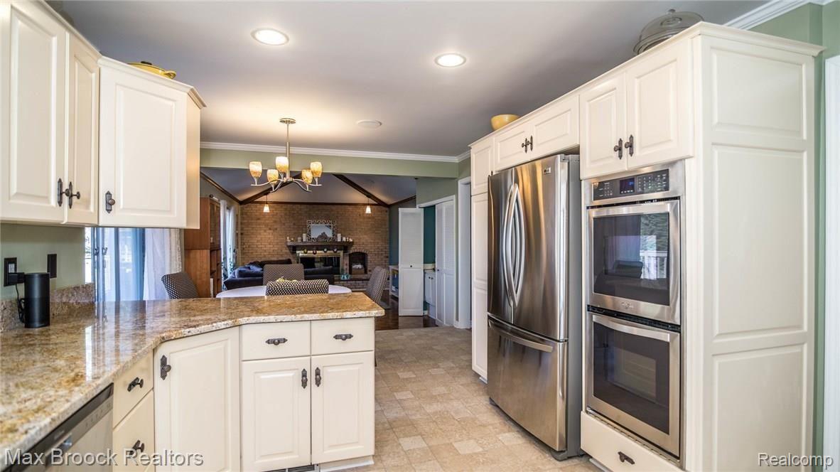 4014 Nearbrook Road Bloomfield Hills, MI 48302 - Photo 12 of 50 17_44.jpg