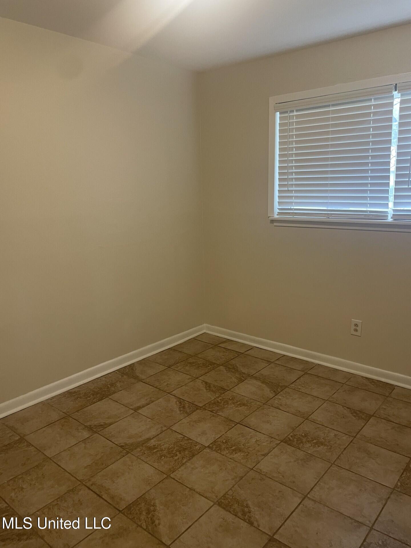 1025 Ritchie Avenue Clarksdale, MS 38614 - Photo 15 of 17 Bedroom