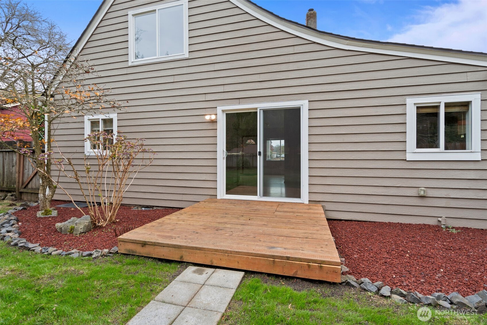 600 South Diamond Street Centralia, WA 98531 - Photo 29 of 34 a view of a house with a yard