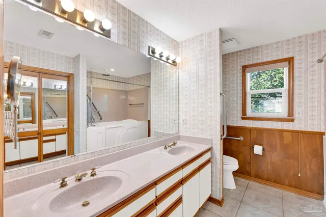 $250,000 | 7800 Homestead Circle, Pensacola, FL 32526