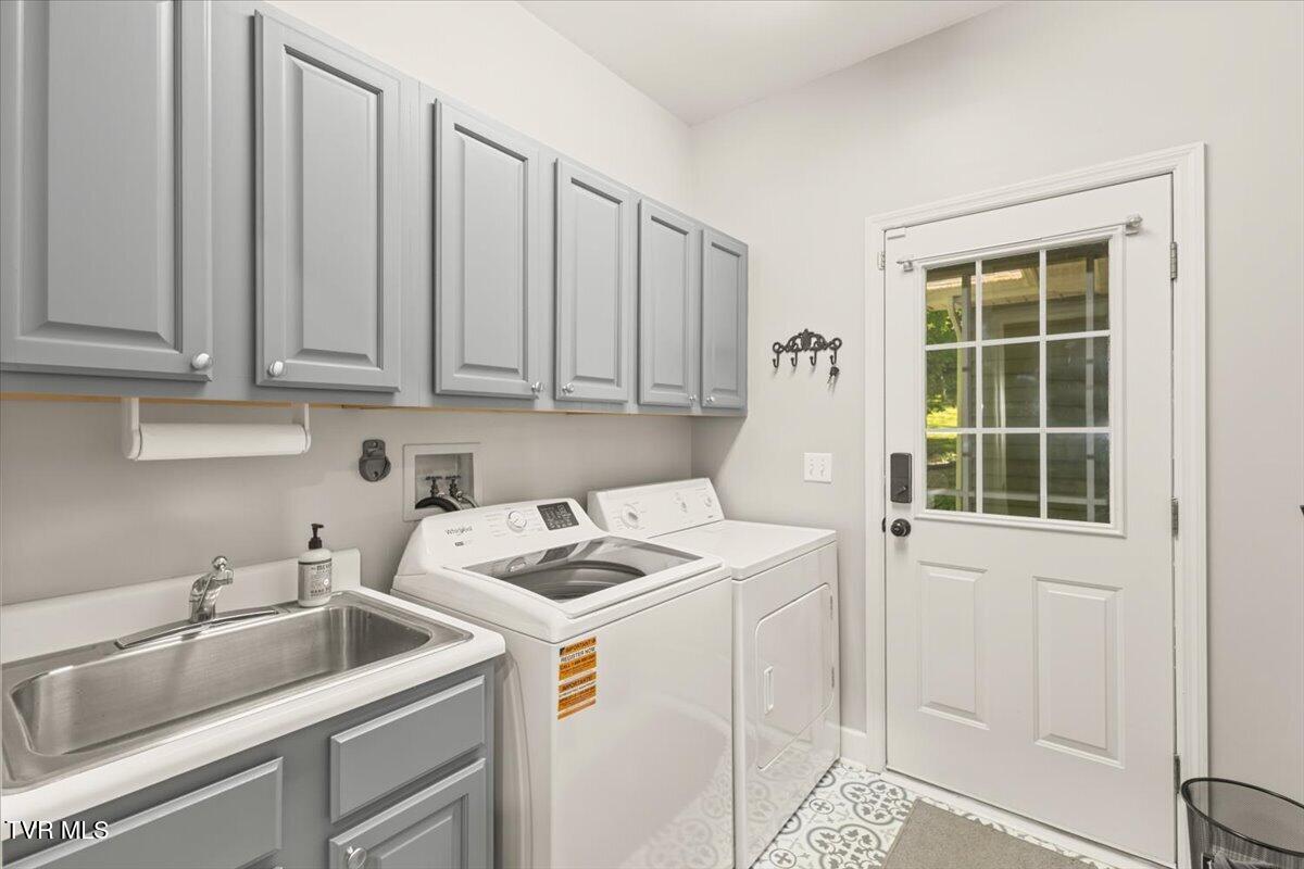 1 Deercreek Drive Kingsport, TN 37660 - Photo 18 of 58 19-128A6571