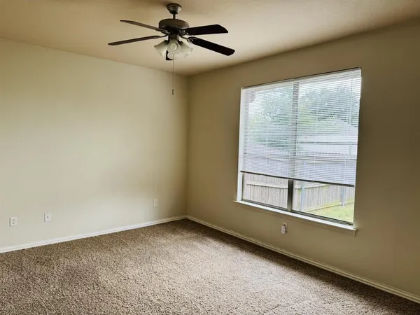 $1,450 | 1627 Summerhill Court, Granbury, TX 76048