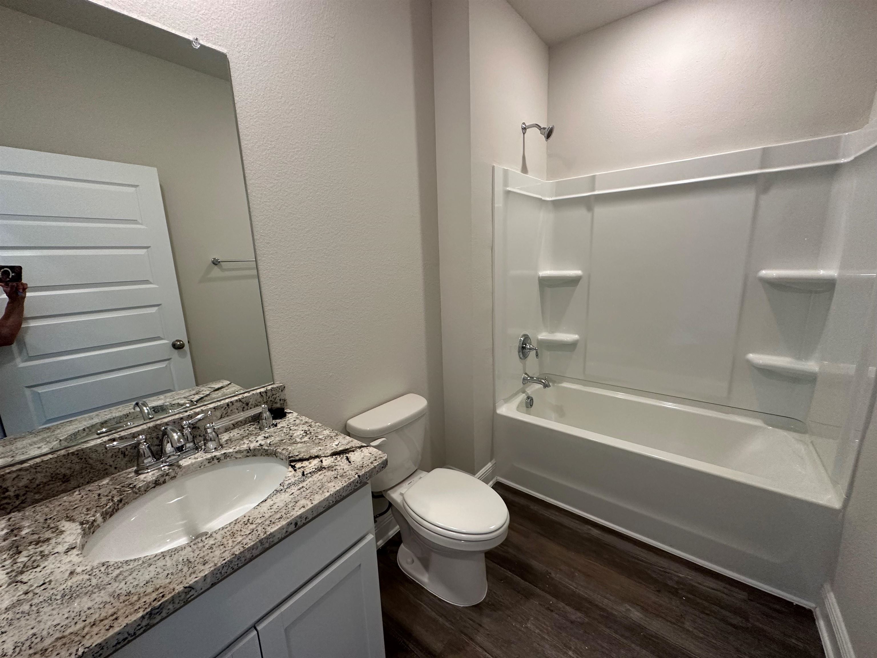 1005 Hayward Loop, Unit 13 Foley, AL 36535 - Photo 17 of 18 Guest Bath