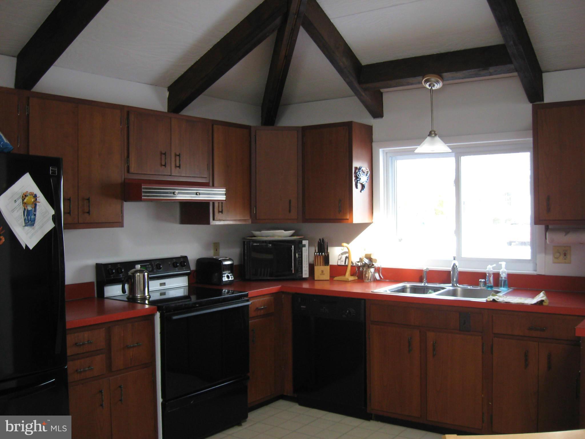 9395 River View Road Broomes Island, MD 20615 - Photo 6 of 22 Kitchen