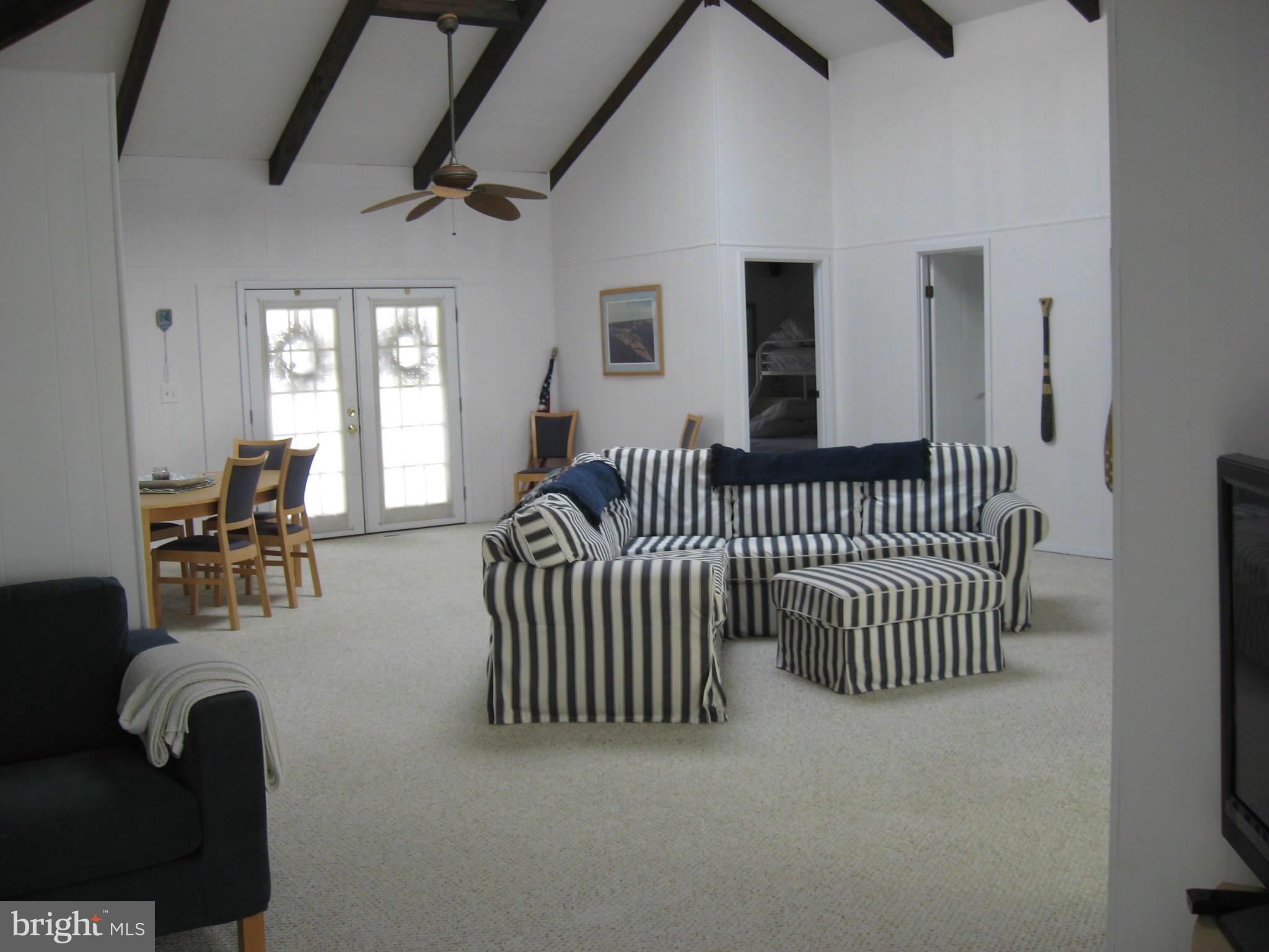 9395 River View Road Broomes Island, MD 20615 - Photo 10 of 22 Great room