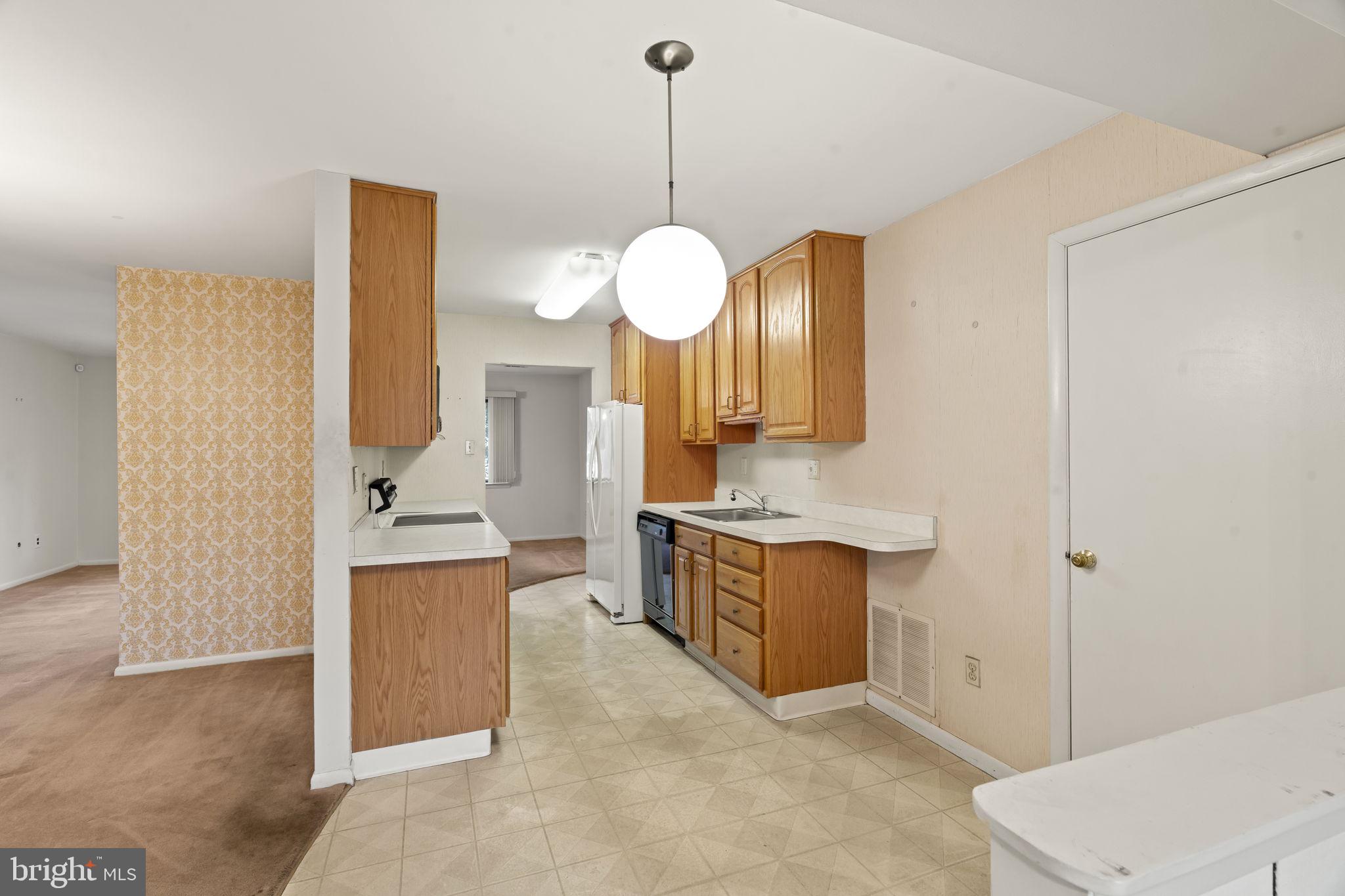 16 East Bluebell Lane Mount Laurel, NJ 08054 - Photo 11 of 32