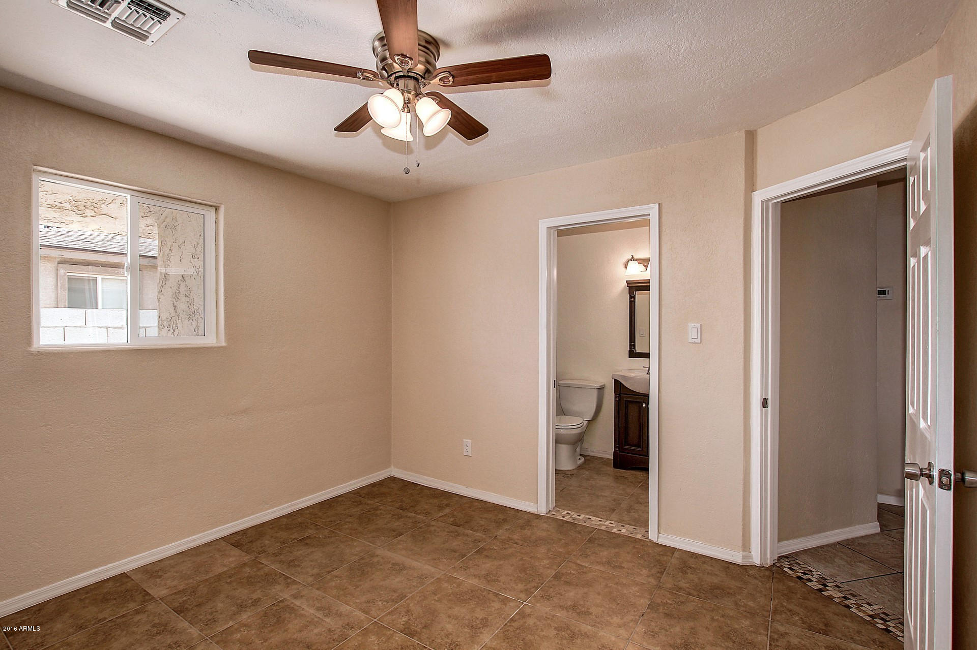 3302 East Almeria Road Phoenix, AZ 85008 - Photo 18 of 39 0017-Almeria (17)