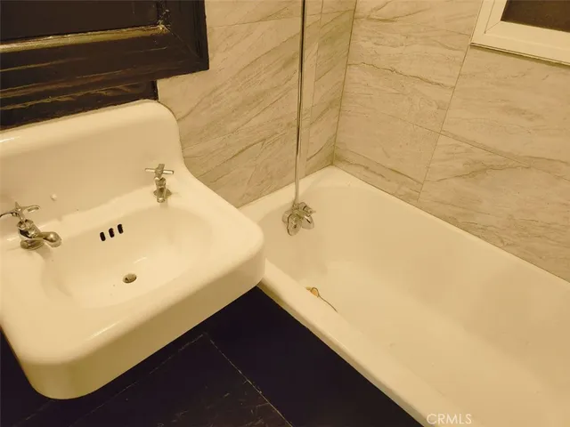 $1,850 | 617 Coronado Terrace, Unit 21, Los Angeles, CA 90026