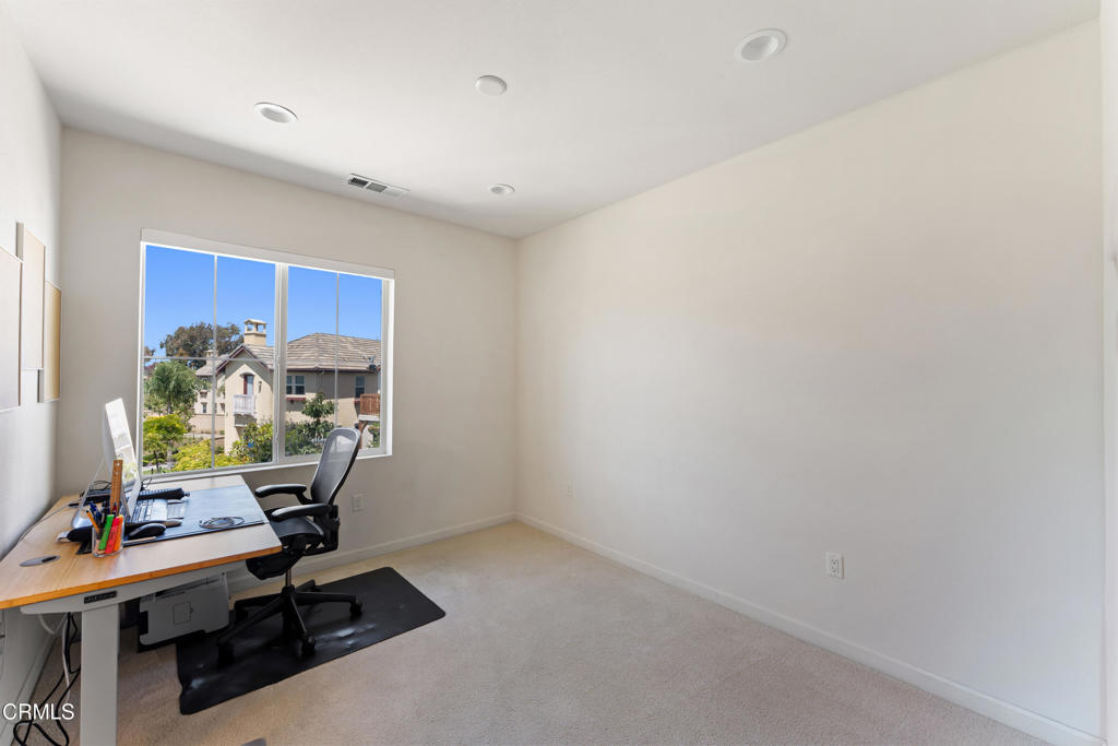 2353 Nicklaus Street Oxnard, CA 93036 - Photo 28 of 41
