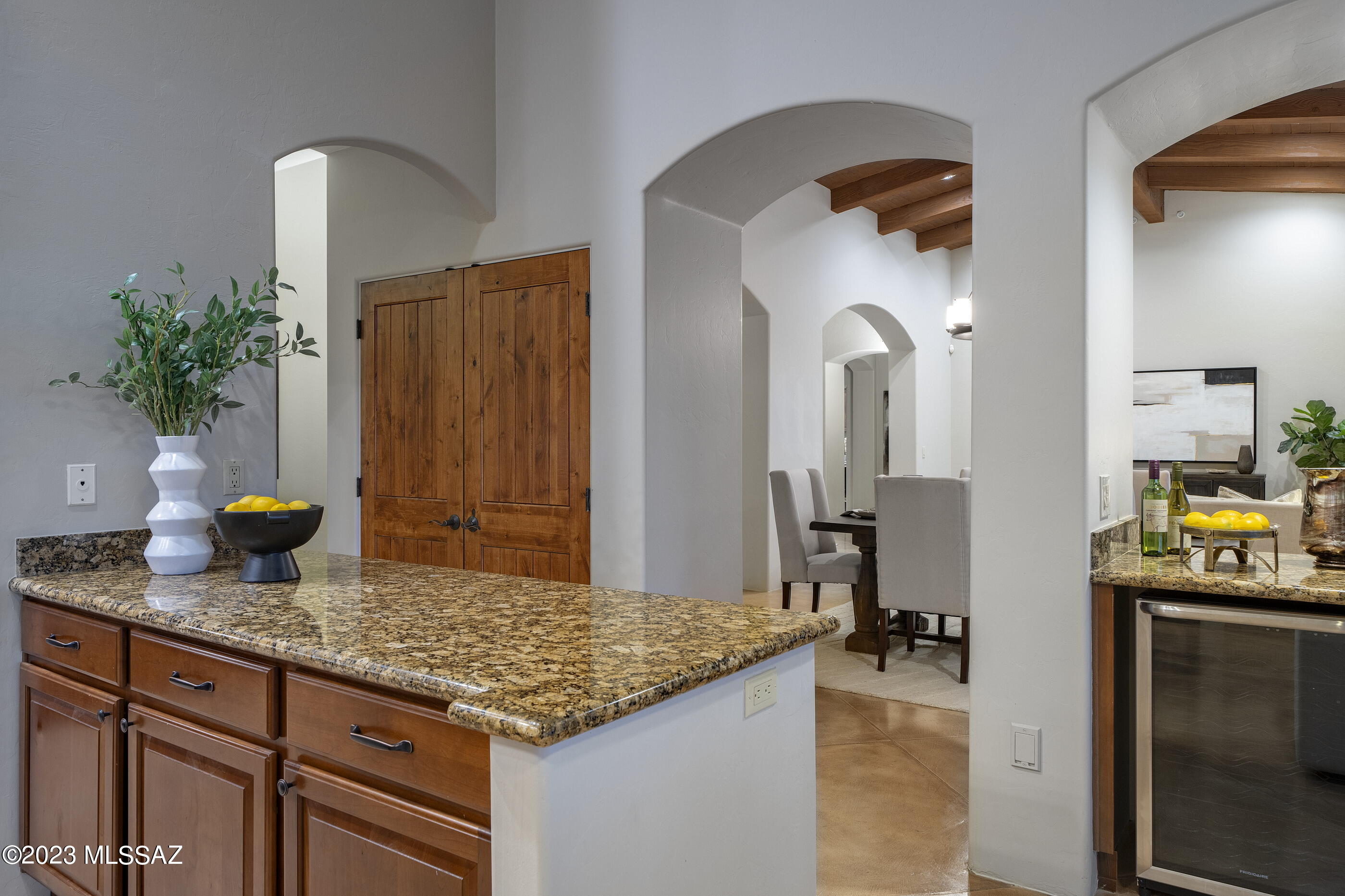 10889 North Pusch Ridge View Place Oro Valley, AZ 85737 - Photo 15 of 38