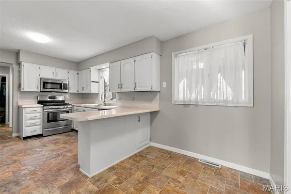 $249,900 | 708 Harvard Drive, Scott City, MO 63780