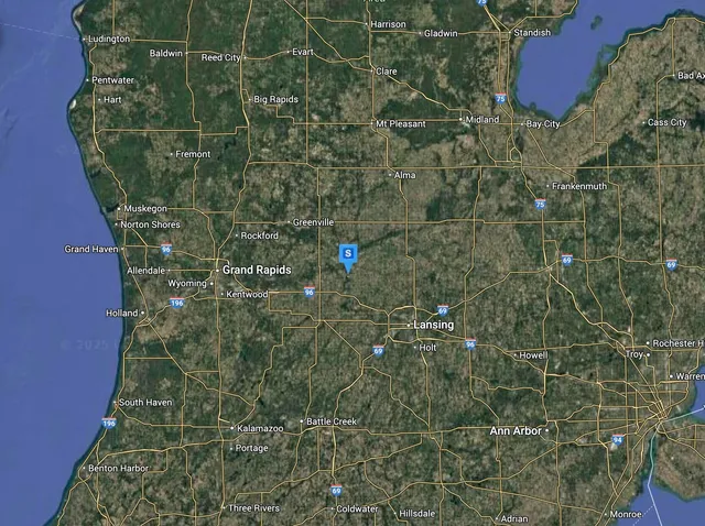 $46,999 | 8435 East Point Drive, Lyons, MI 48851