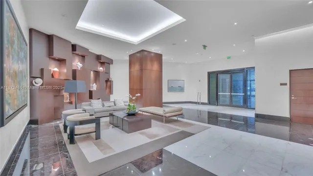 $4,975,000 | 200 Biscayne Blvd Way, Unit PH5402, Miami, FL 33131