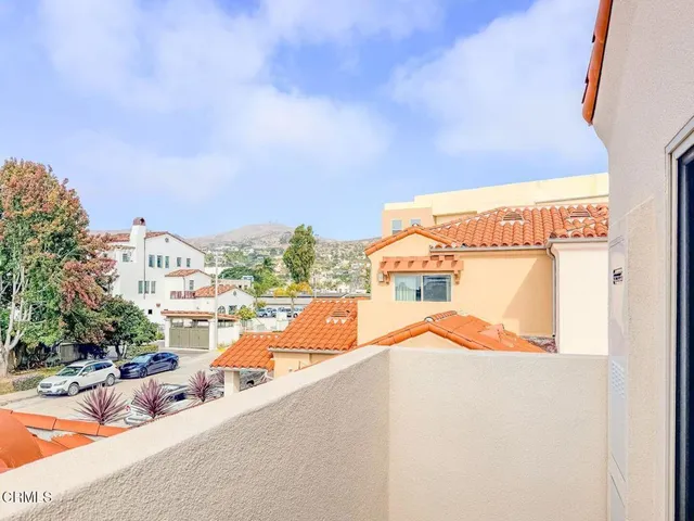 a view of a terrace with skyline
