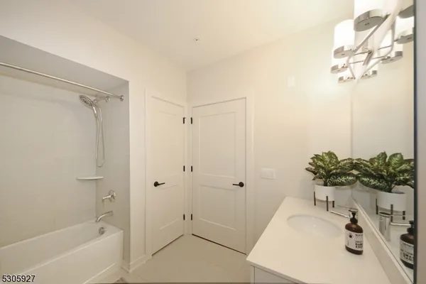 $7,995 | 30 Court Street, Morristown, NJ 07960